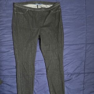 Jennifer Lopez Pull-on Jeggings